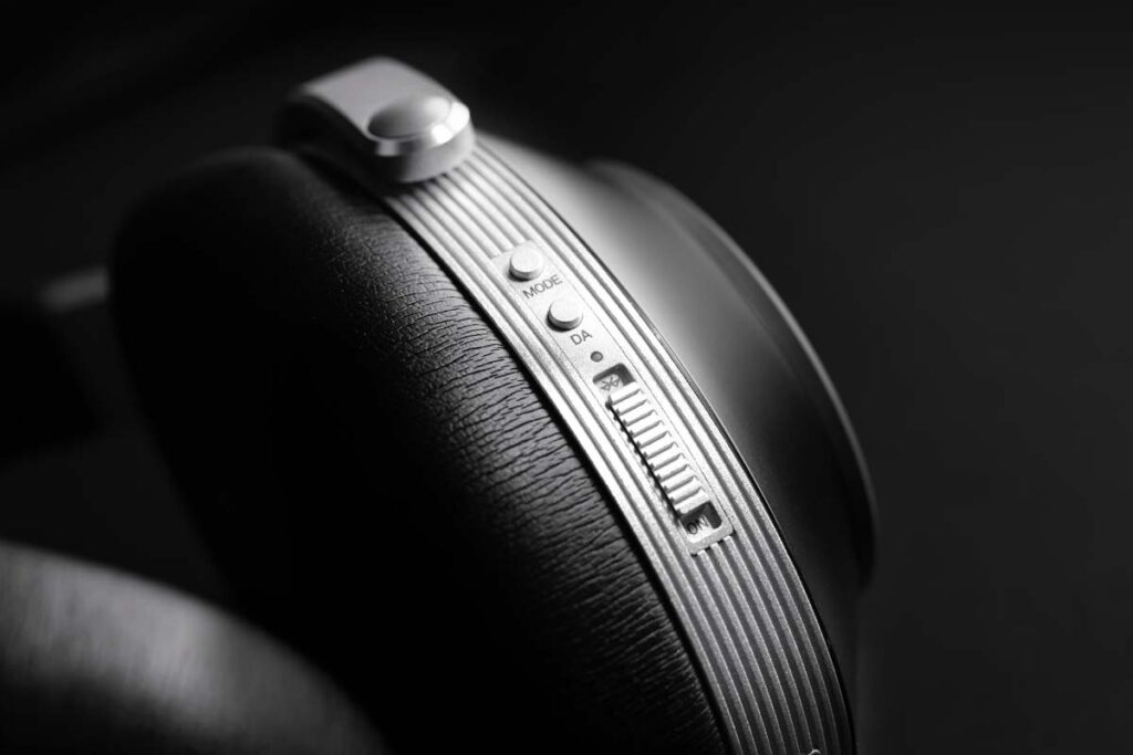 T+A Solitaire T headphone