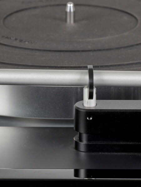 Thorens TD 1600 turntable